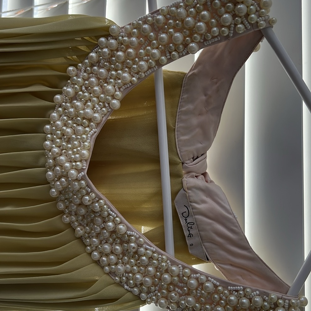 Semi-formal Dress - Picture 8 of 9